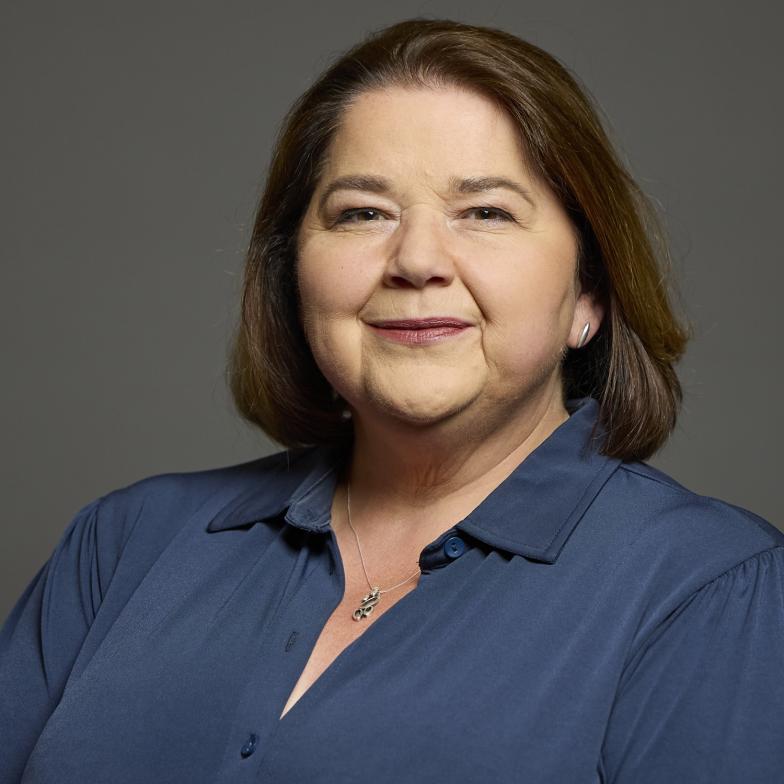 Julie Minns MP Official Portrait